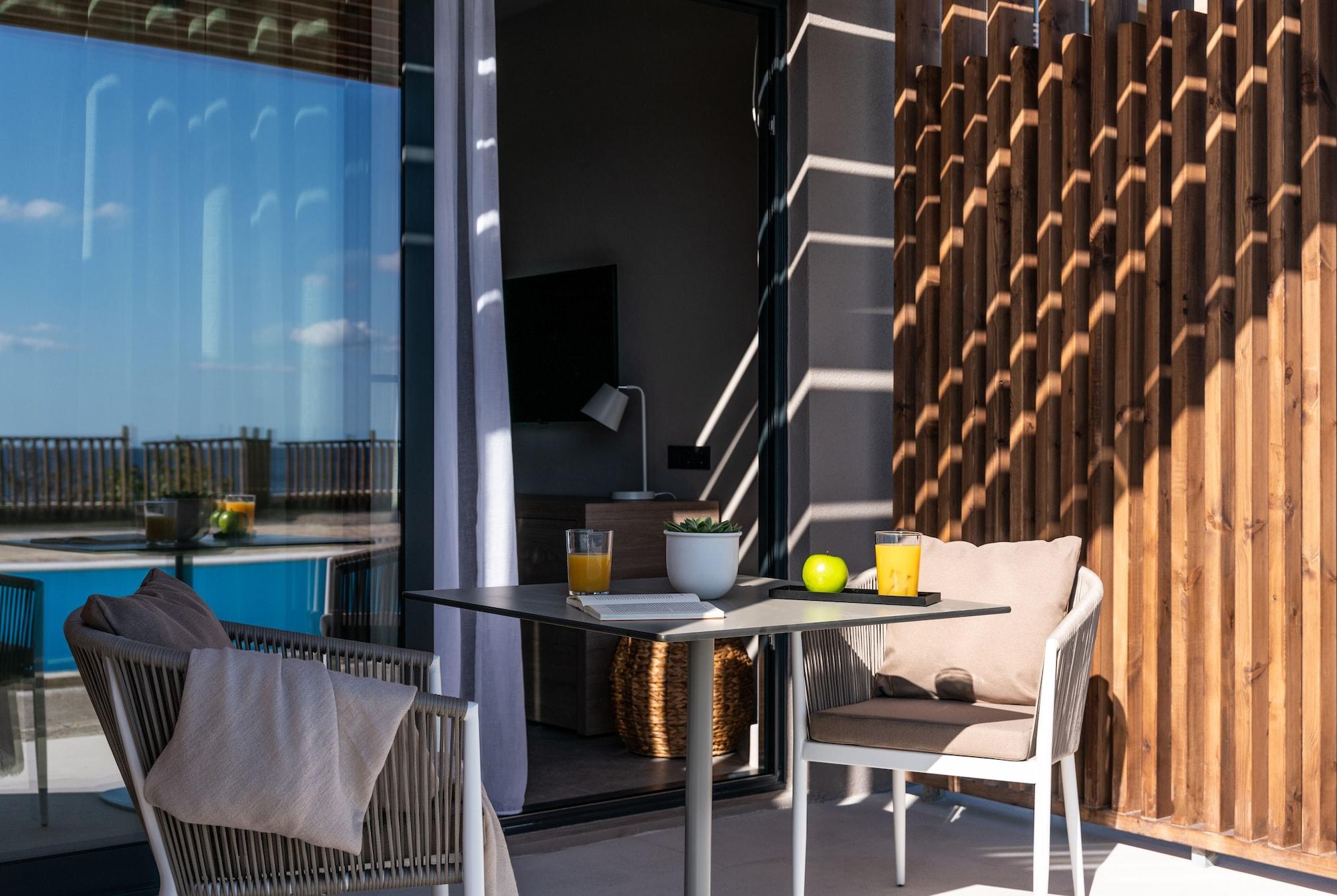 Elissa Adults-Only Lifestyle Beach Resort Kallithéa Exterior foto A balcony at the hotel